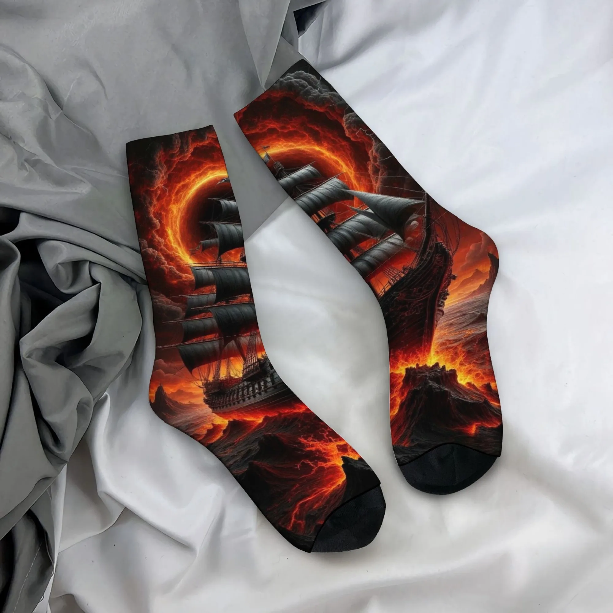 Hell Lava Ghost Segelboot Herrensocken Retro Street Style Crazy Hip-Hop Lustige Socken Atmungsaktive rutschfeste Casual Sportsocken Geschenk