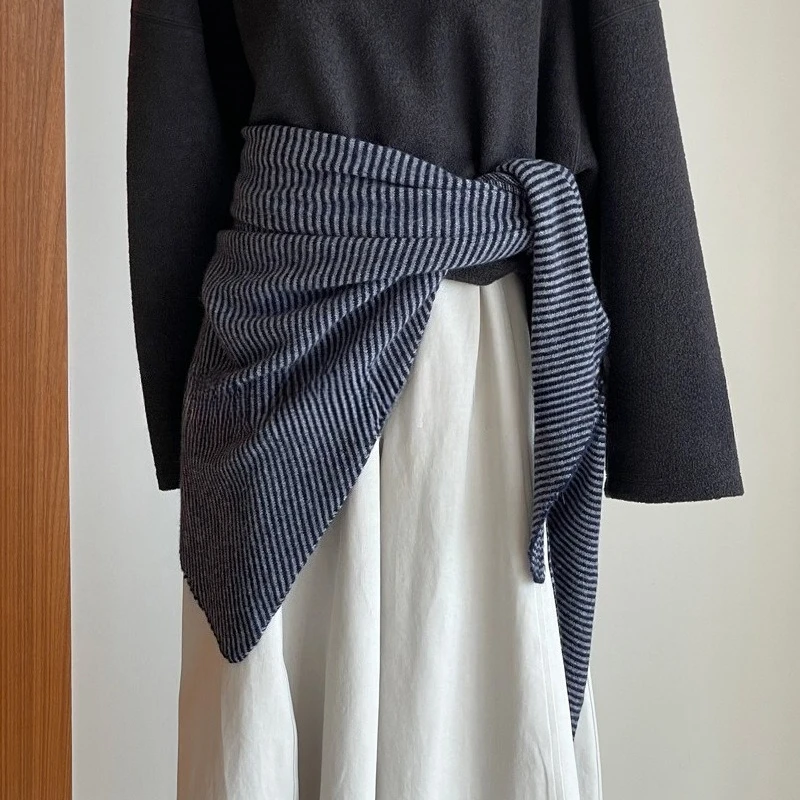 

100% Wool Retro Fine Striped Large Triangle Scarf for Women Autumn and Winter Warm Scarf Waist Cover Shawl Luxury Hijab