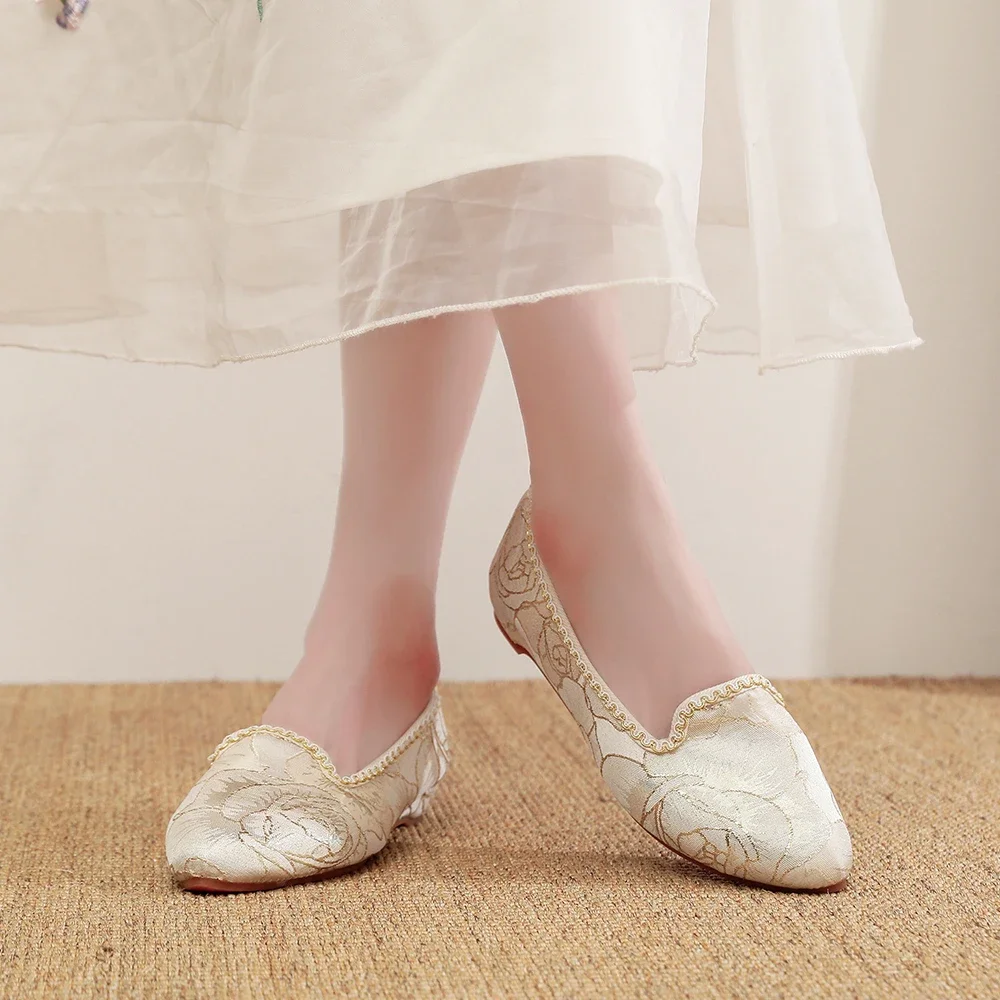 

Gold Embroidery Women Pointy Toe Slip On Ballet Flats Comfortable Elegant Casual Ballerinas Shoes for Ladies Beige