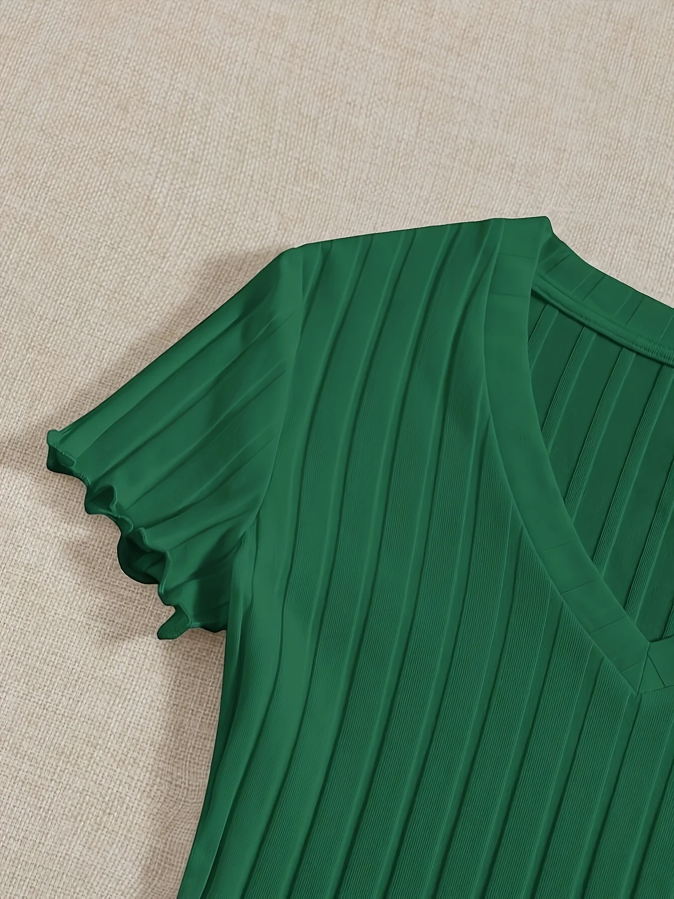 Neues kurzärmeliges, schmales T-Shirt mit V-Ausschnitt, sexy und vielseitiger, eng anliegender Jumpsuit. – Detail 18
