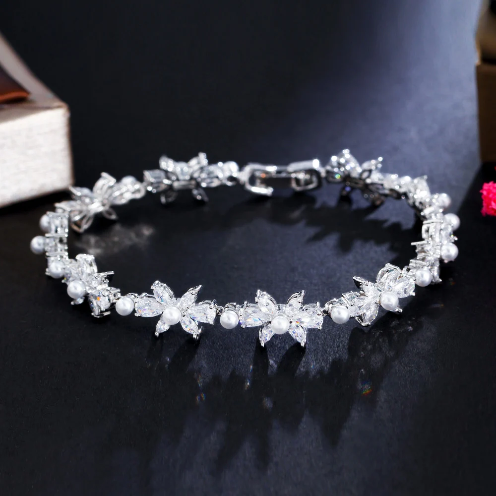 CWWZircons Shiny White Cubic Zirconia Pave Flower Leaf Shape Pearl Bracelets for Women Wedding Bridal Jewelry Accessories CB301