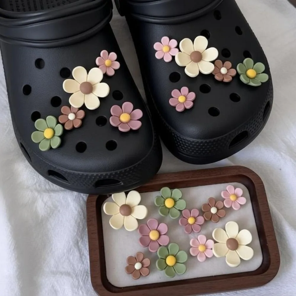 10Pcs/Set New ABS Shoe Buckle Charms Daisy Flower Easy to Attach Hole Shoe Accessories DIY Shoe Charms Clogs Accessories