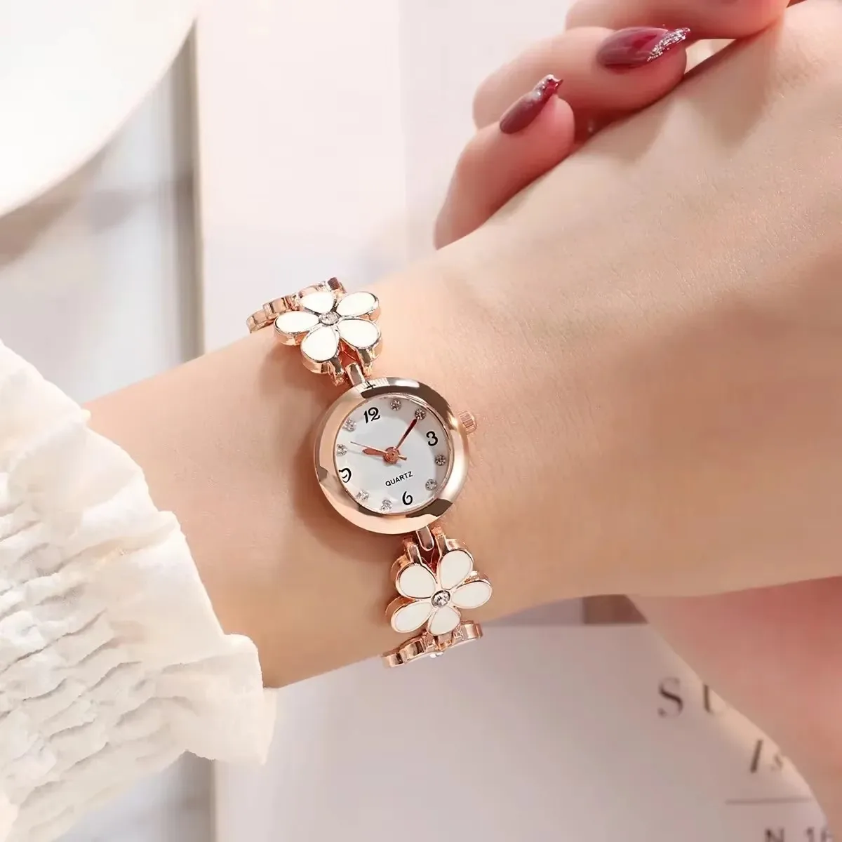 ใหม่แฟชั่นนาฬิกาผู้หญิงหรูหรา Rhinestone ดอกไม้สร้อยข้อมือนาฬิกาสแตนเลส Watchband นาฬิกา Relojes Para Mujer