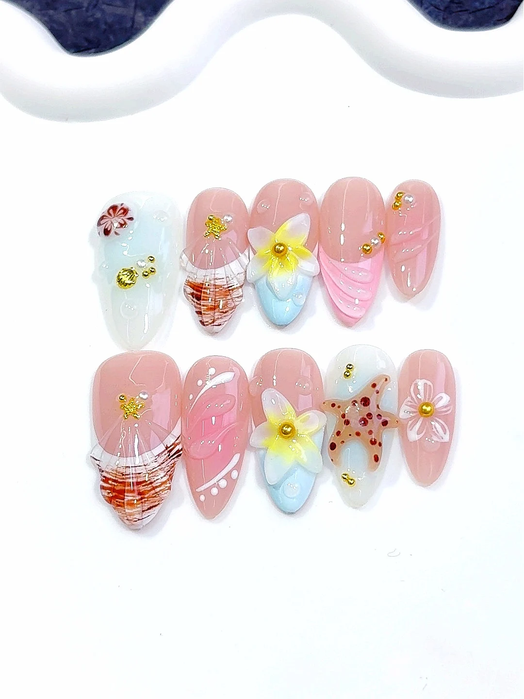 

Ocean Floral Starfish Almond Press on Nails (D581)