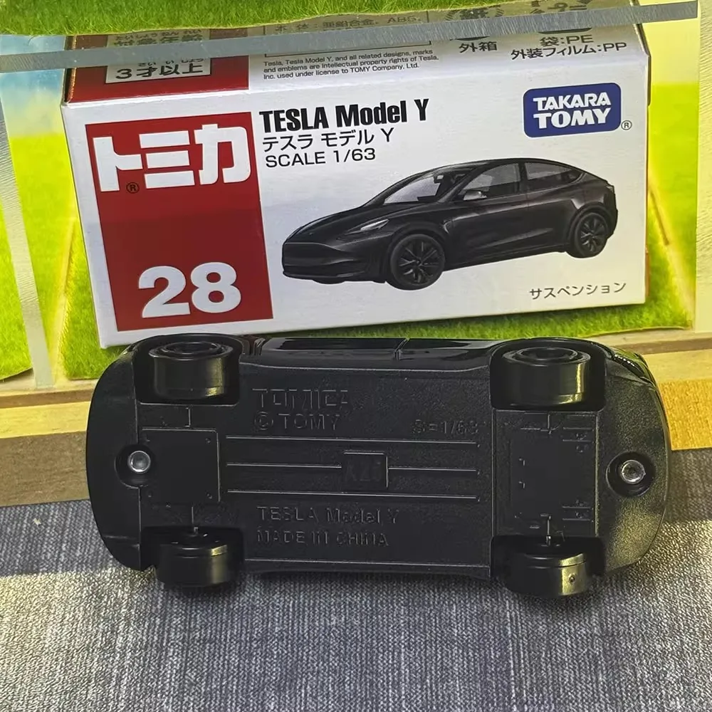 Takara Tomy Tomica No. 28 Tesla Model Y No. 98 Tesla Model 3