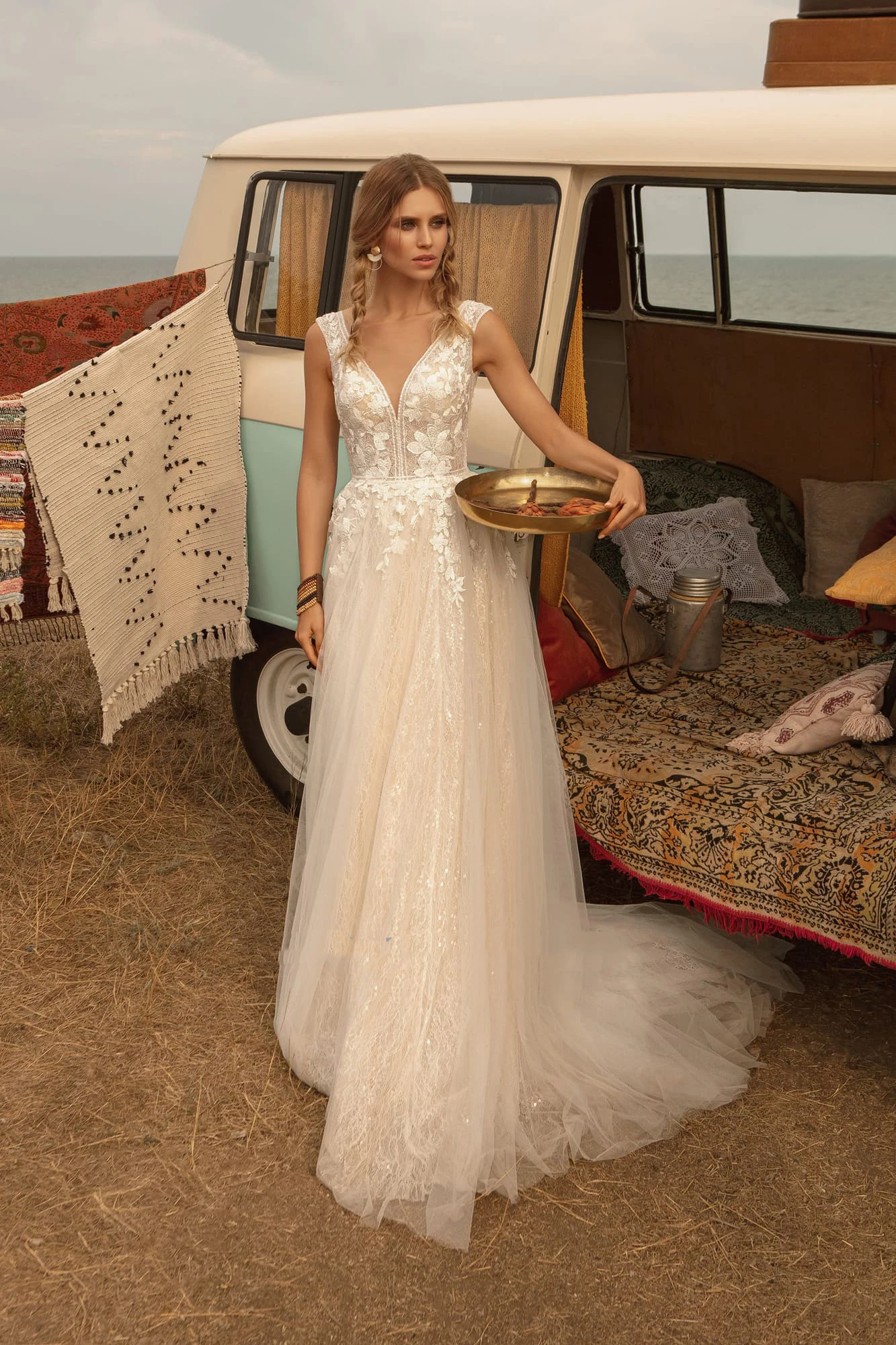 2022 Appliques di pizzo scollo a v A-Line Tulle abito da sposa per le donne senza maniche aperto indietro Sweep treno abito da sposa Vestido De Novia