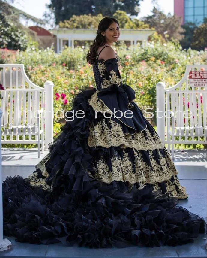 Schwarz gold Charro Quince anera Kleider totes Thema mexikanische Pff Schulter Applikation Rüschen Ballkleid Vestidos de 15 Quinceañera Negro