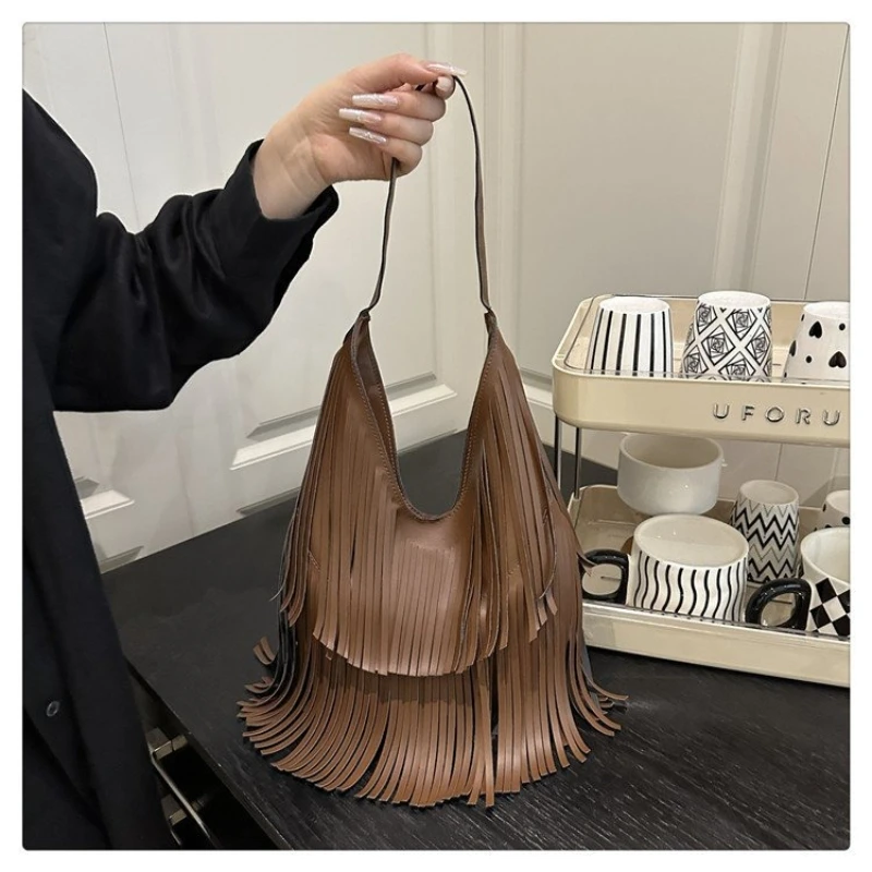 Women's Retro Tassel Tote Large Capacity Solid Concise Advanced Sense Versatile Underarm Bag  Billetera de ocio y vacaciones