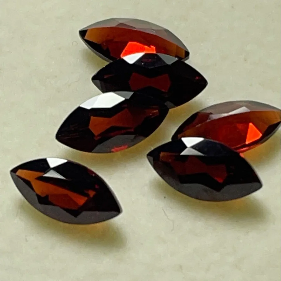 Vente en gros d'usine, pierres précieuses de grenat rouge de forme marquise, 100% naturelles, pierres brutes, matériel de bricolage pour bijoux