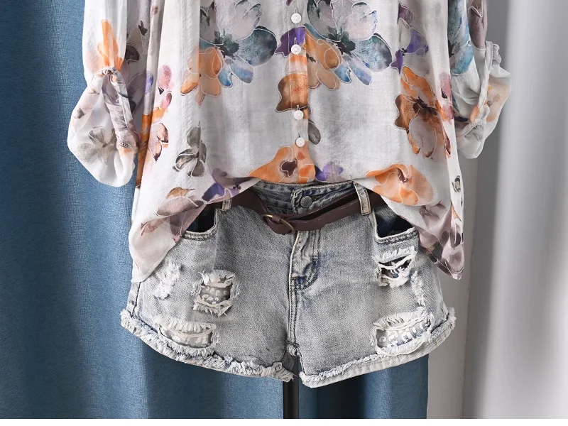 여름 탑 여성 2025 스페인 스타일의 세련된 디자인 꽃 무늬 셔츠와 여성용 블라우스 홀리데이 비치 3/4 슬리브 탑