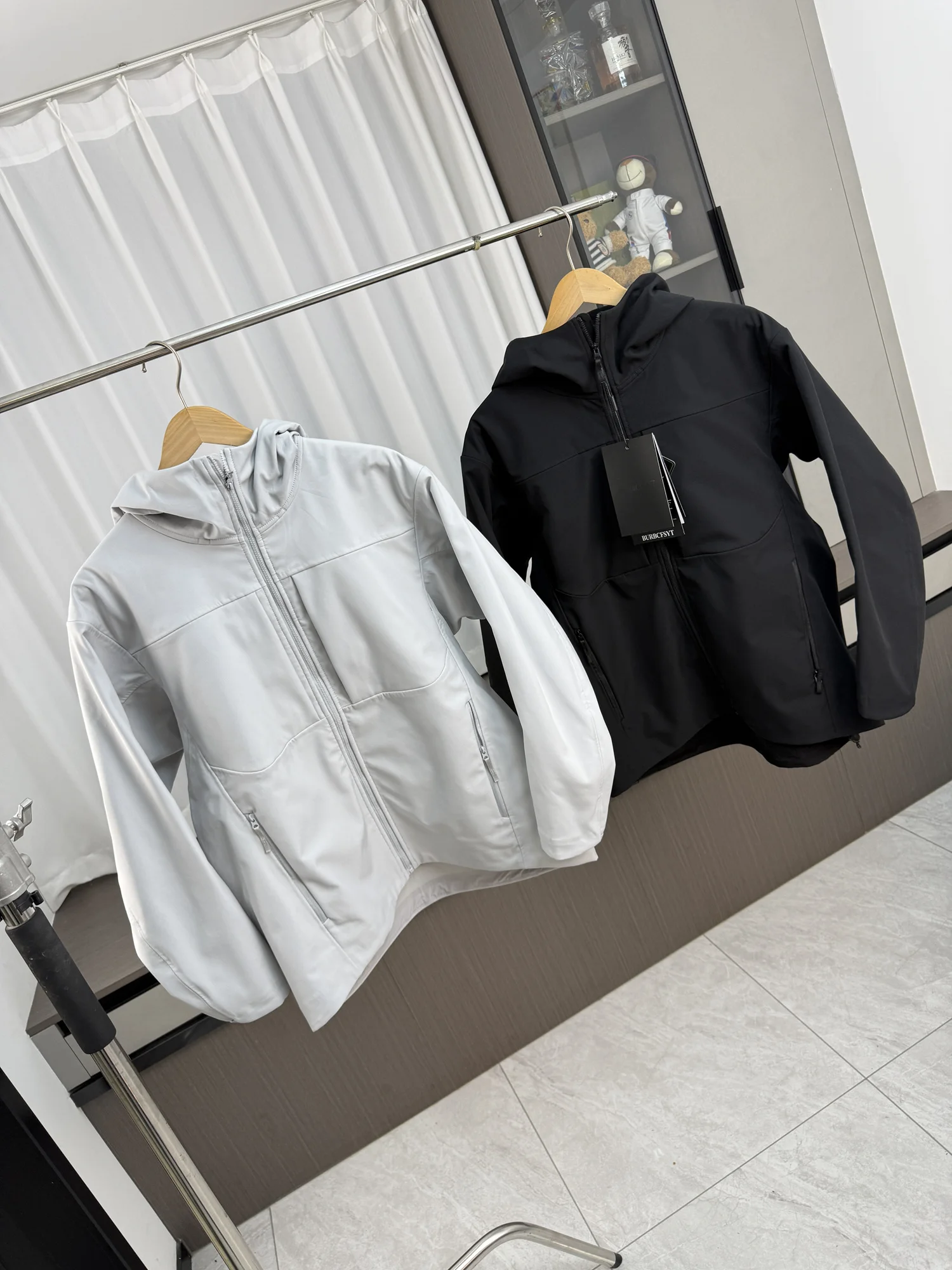 

Водонепроницаемая мужская куртка-софтшелл с флисовой подкладкой, 3D-крой, ветрозащитная, осенне-зимняя, повседневная, на молнии, с капюшоном