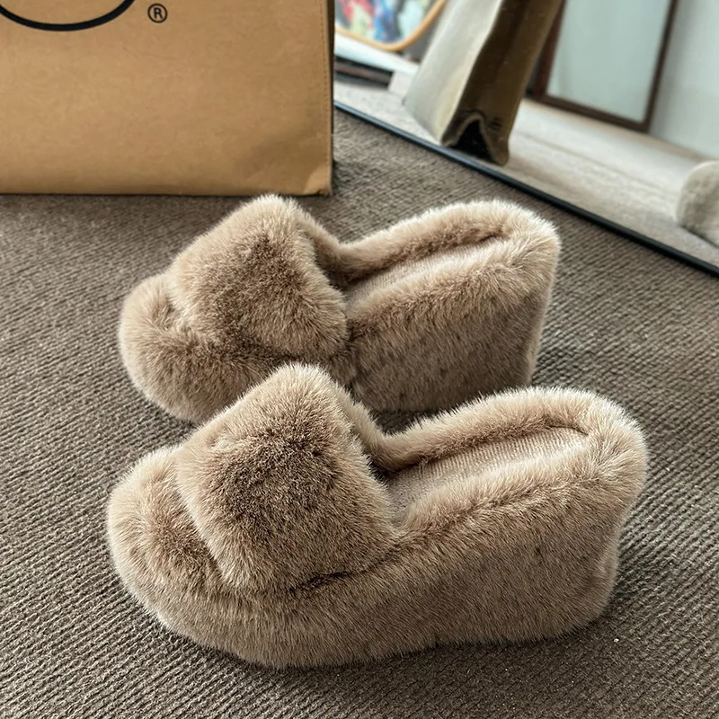 

Women's 9cm Wedge Heel Plush Slippers for Outdoor Wear Autumn/Winter Home White High-Heel Slippers with Slip-Resistant Soles