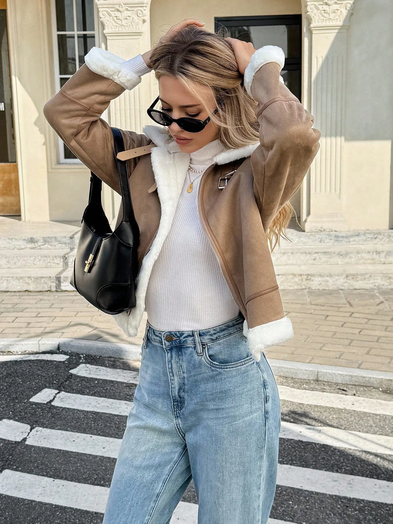 

Женская короткая куртка из коричневой искусственной замши с подкладкой из шерпы, на молнии, для повседневной носки зимой