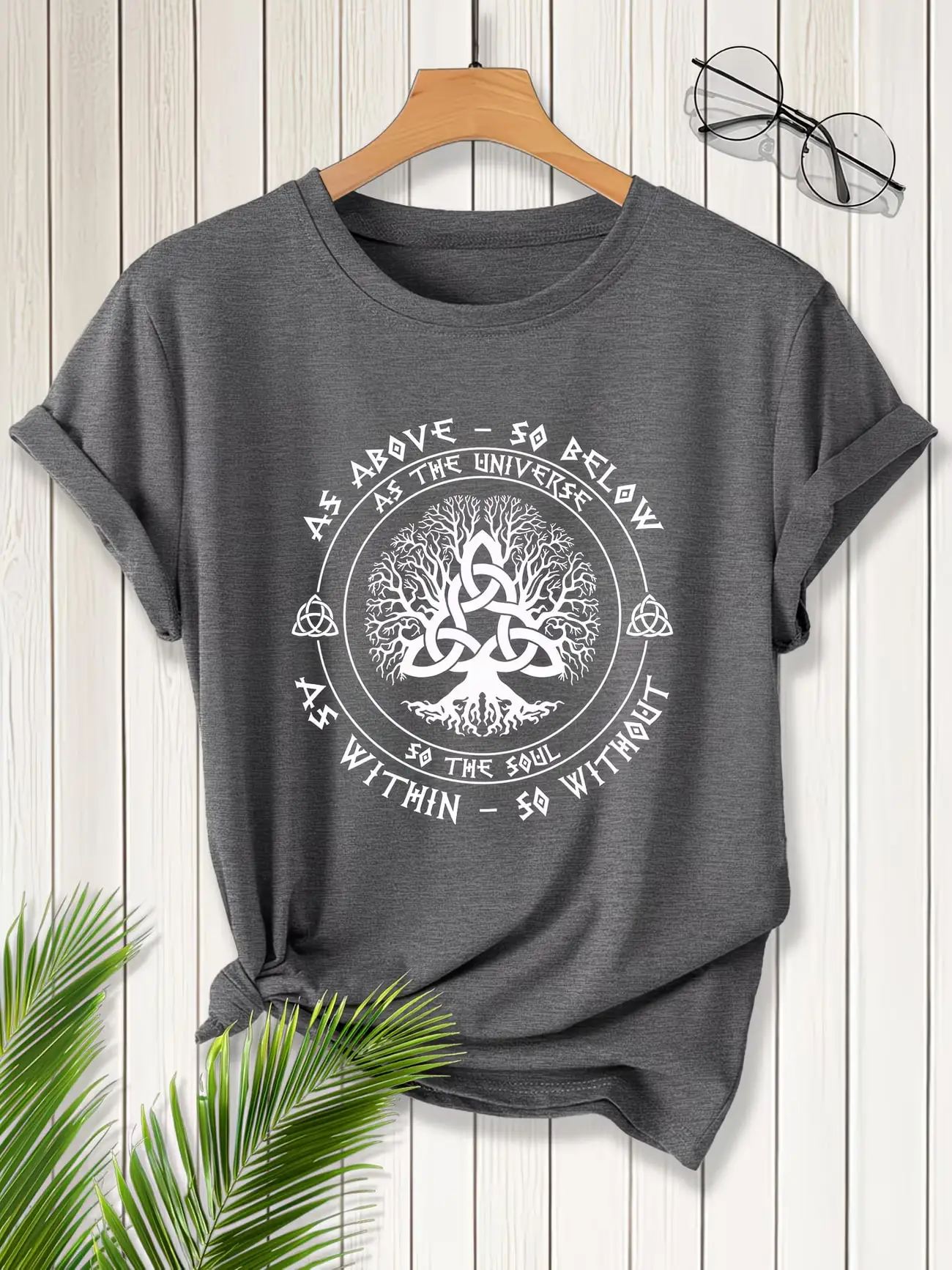 

Женская футболка больших размеров с коротким рукавом As Above So Below As The Universe As Within So Without — незаменимая вещь для весны и лета