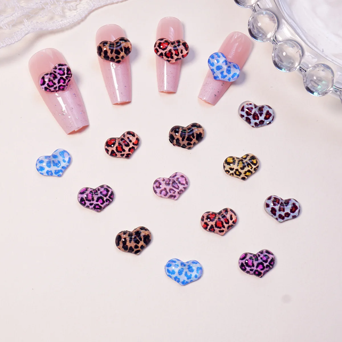 30/50/100Pcs 7*9.5mm Resin DIY Nail Art Accessories Leopard Print Heart Ice Transparent Stickers for Mobile Phone Case Photo