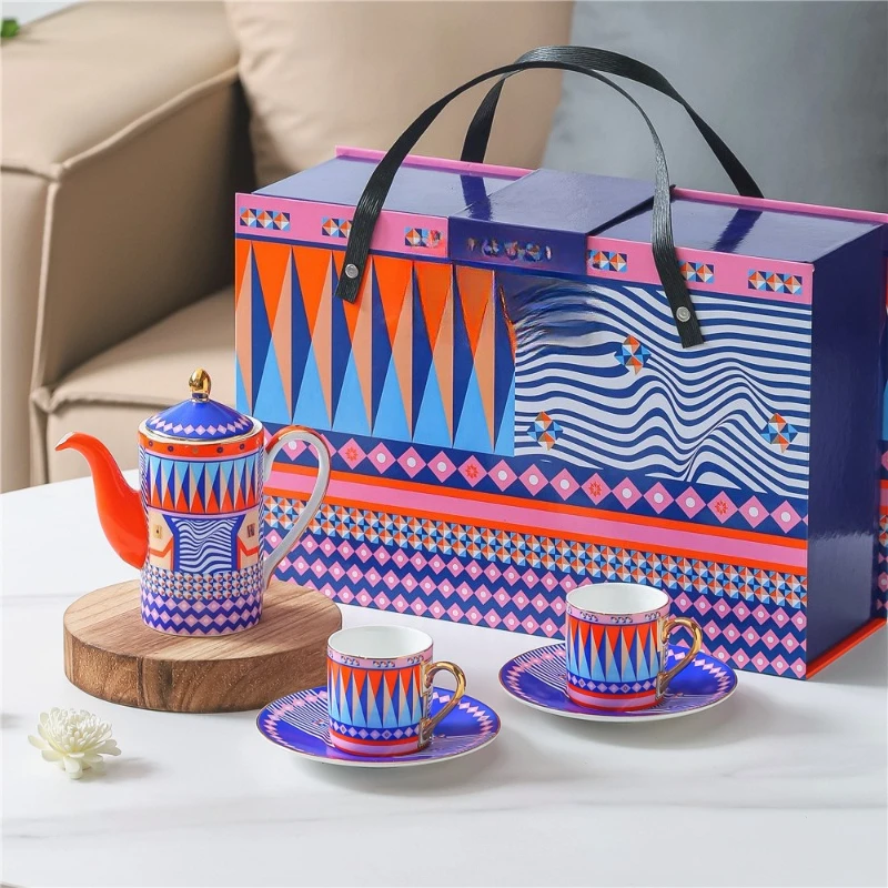 Europäische Luxus-Espressotasse und Untertasse aus feinem Porzellan, multifunktionale Keramik.