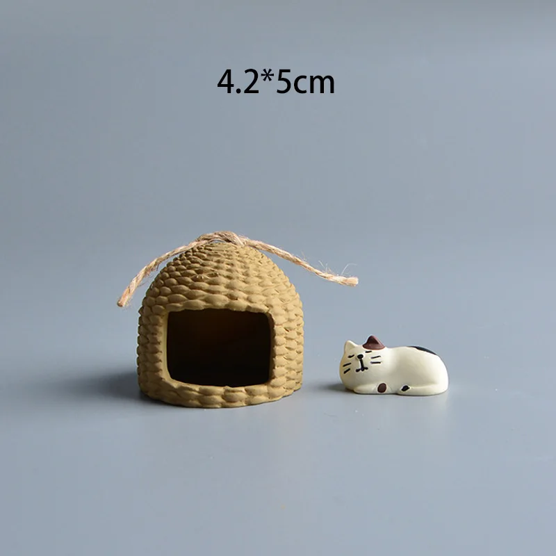 Cute Kitten Figurines Resin Cat's Nest Basket Model Desktop Decoration Small Things Storage Miniature Home Decor Kids Toys