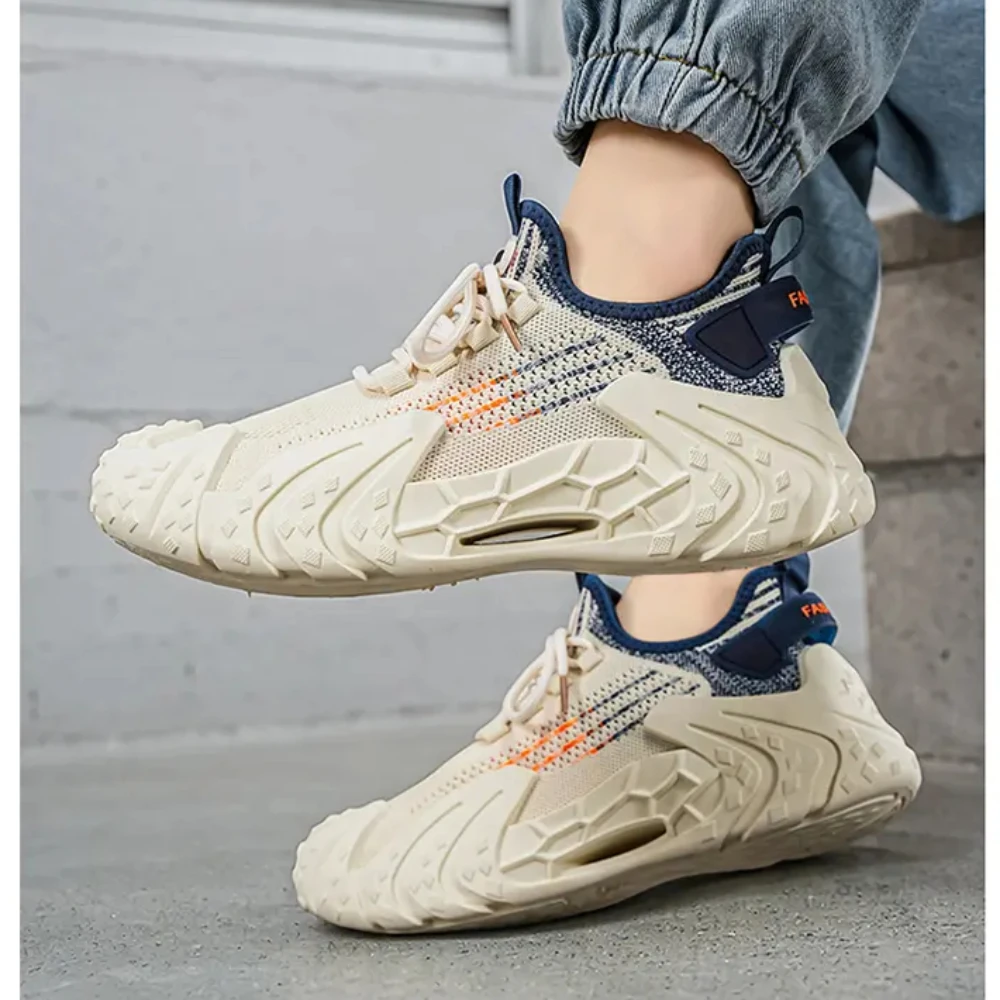 

New Men's Summer Style Breathable Lightweight Sports and Leisure Trendy Shoes