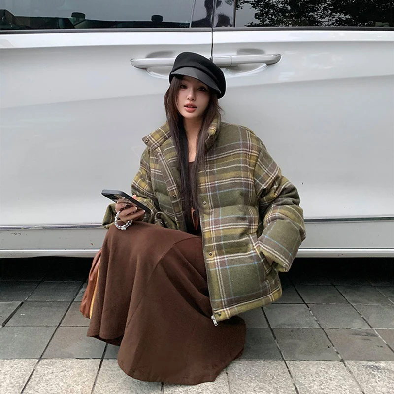 Chaqueta acolchada de algodón con estampado de cuadros de calle Y2K para mujer, abrigo grueso y cálido de pan hinchado, Parkas de algodón Retro coreanas para estudiantes