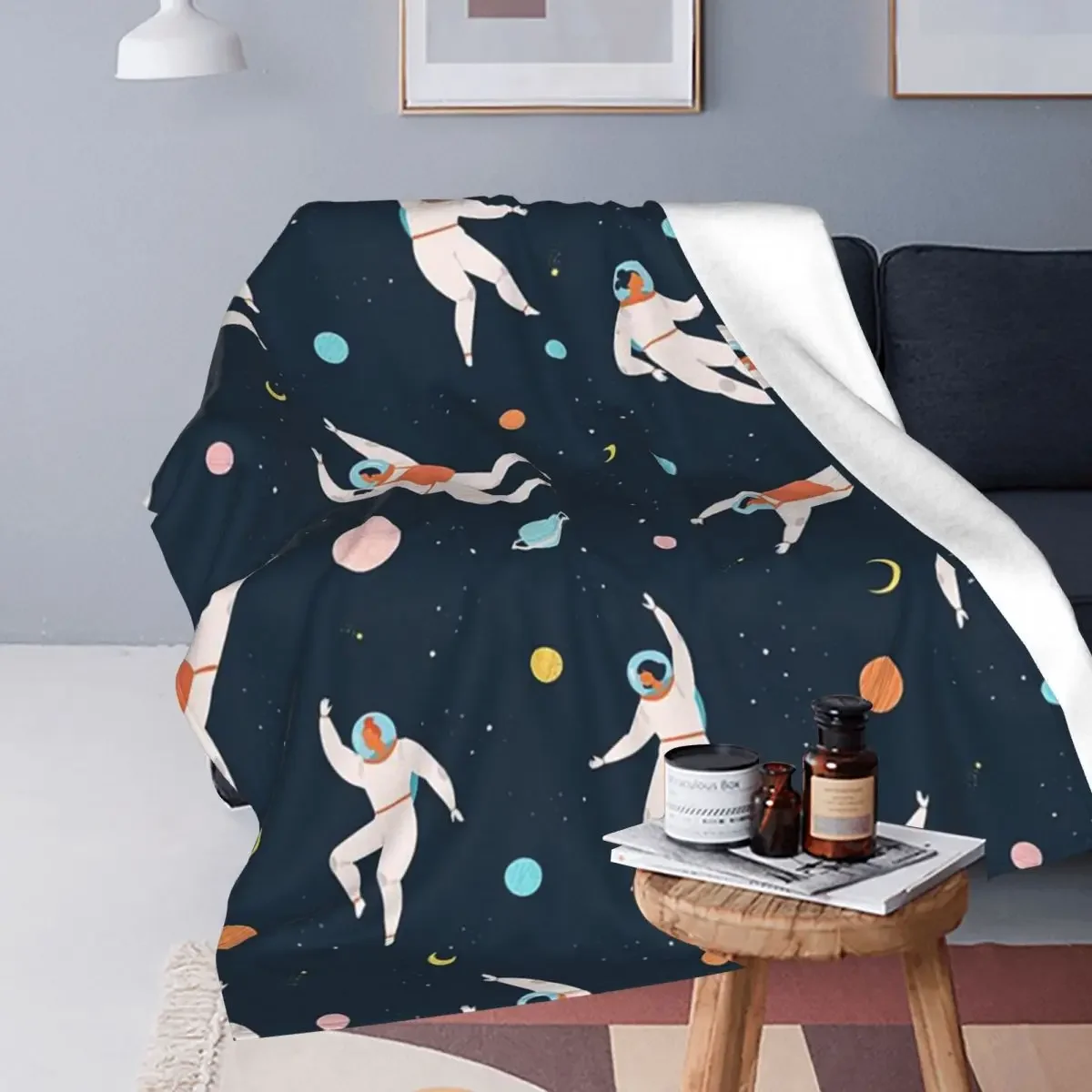 Space Adventure Pattern With Woman And Man And Astronaut Explore Cosmos Blanket Throw Blanket Bedding for Bed Living room Couch