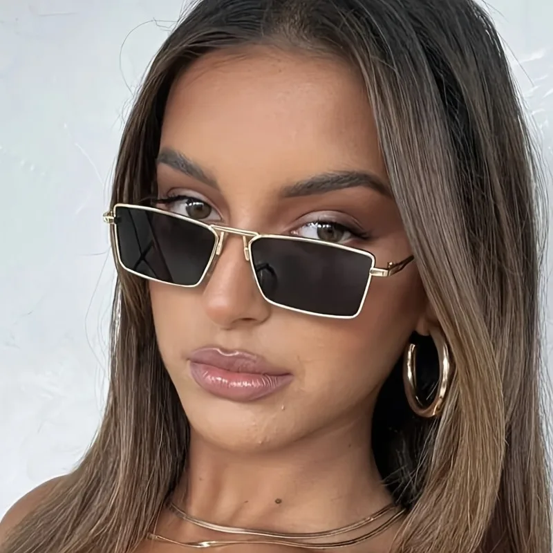 Ladies' Metal Rectangular Small and Delicate, Elegant and Retro High-end Fashion Glasses