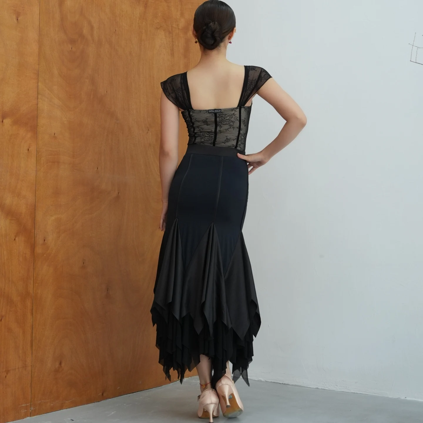 Spódnica do tańca towarzyskiego damska, strój do tańca latynoamerykańskiego, nieregularna fioletowo-czarna długa spódnica z falbanami, kostium do tanga, walca, BL17234