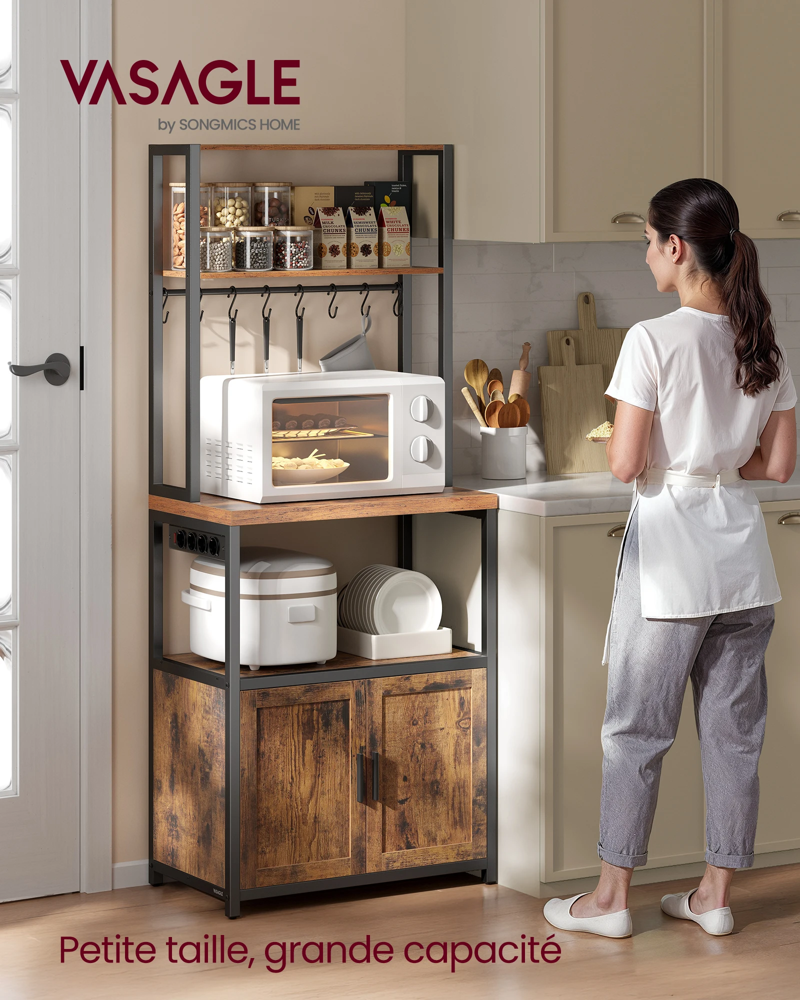 Étagère de Cuisine avec Multiprise,  8 Crochets, 40 x 60 x 170 cm, Marron Rustique et Noir d'Encre/ Doré Chêne et Blanc Nuage