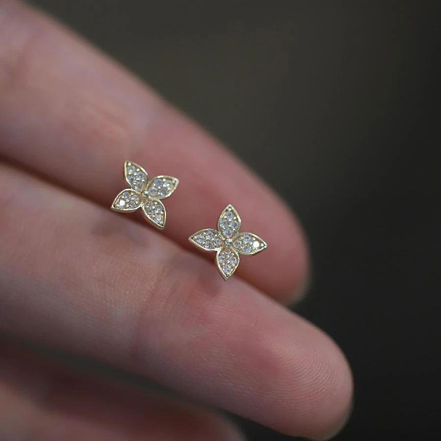 ITSMOS 925 Sterling Silver Plated 14K Gold Pave Earrings Small Piercing Studs Diamond Jewelry Flower Earrings for Women