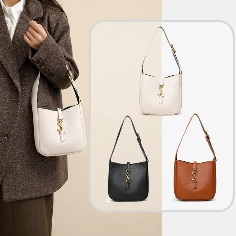 

Ladies Casual Bag Relaxed Style For A Minimalist Approach To Life And Fashion Streamlined