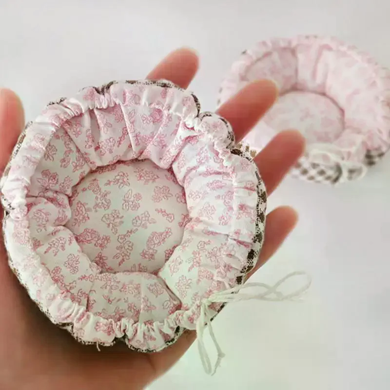 1 szt. Domek dla lalek, salon, dekoracja dla zwierząt, 1/12, symulacja domek dla lalek, mini legowisko dla kota, model z regulowaną matą, rekwizyty do mikro-scen, elementy do budowy.