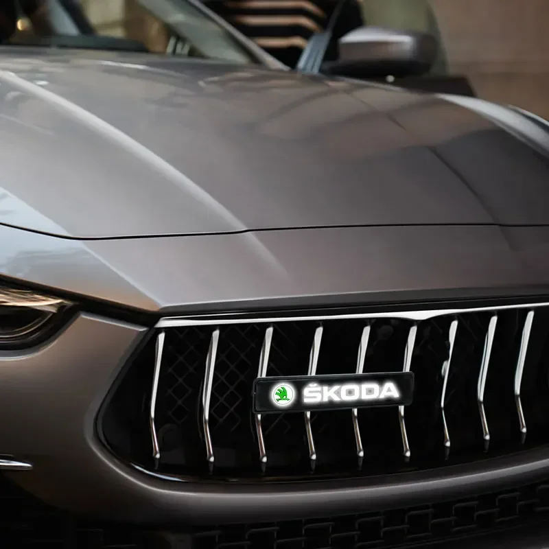 Auto-Frontgrill-Emblem-Dekorbeleuchtung LED-Licht für Skoda Fabia Octavia Karoq Kodiaq Superb Rapid Citigo Scala A7 – Detail 7