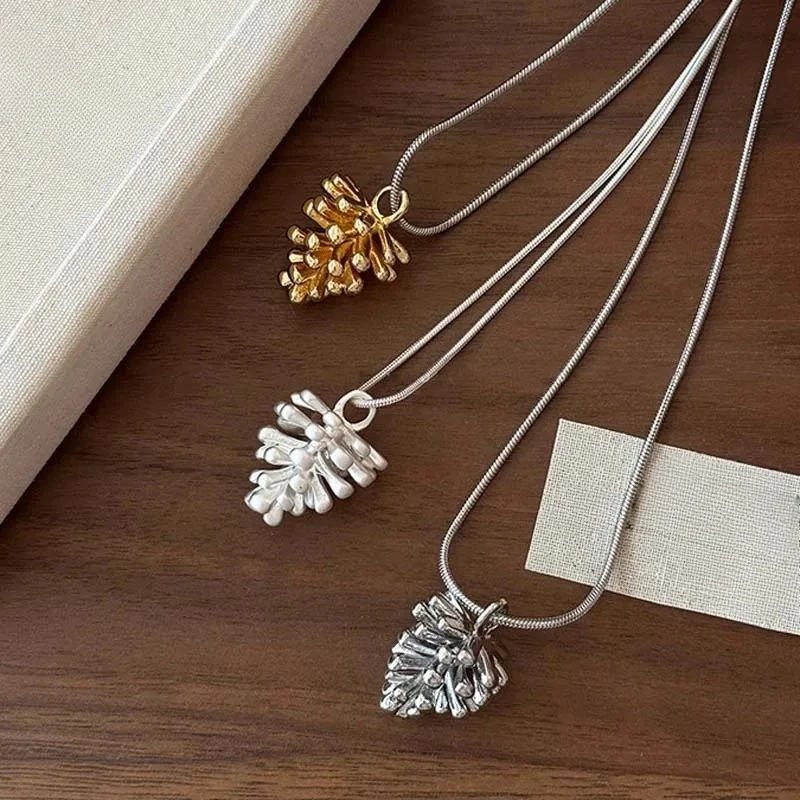 1pc New Simple Fashion Elegant Geometric Pine Cone Pendant Necklace For Women Adjustable Chain Necklace Ornaments Accessories