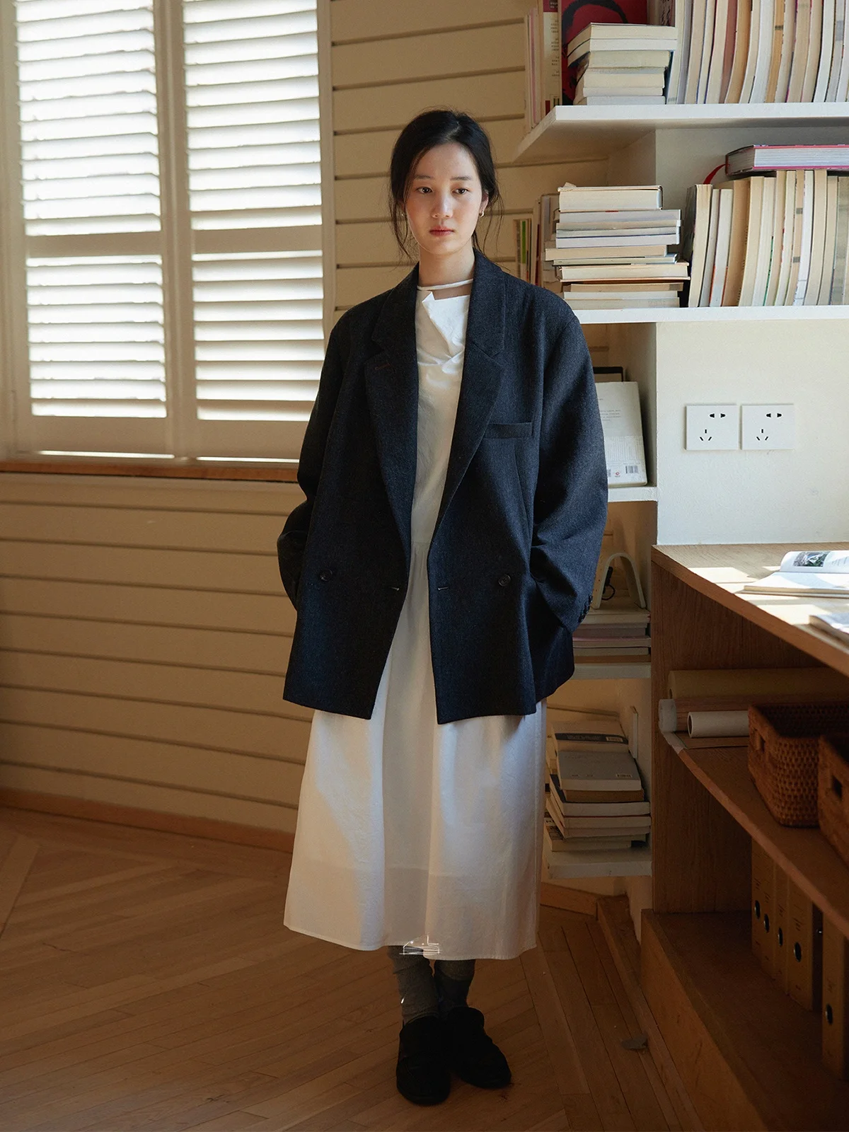 

Loose Fit Woolen Suit Jacket Nice People 2025SS Collection Comfortable Elegant Women's Commute Style Long Sleeve Double Breasted