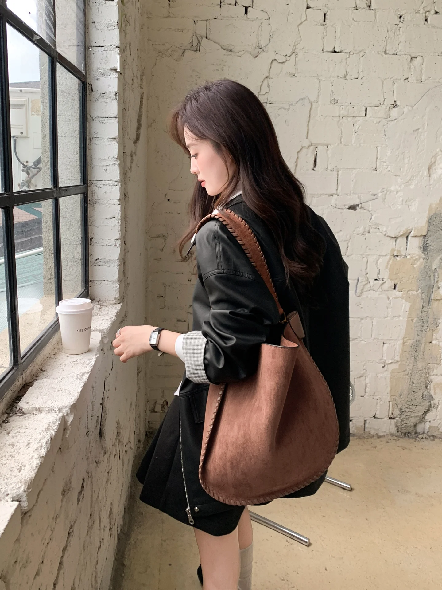 Loose Women's Leather Jaet Autumn New Sle Korean Version Plaid Splicing Sve Cap Waterproof ort Outerwear Coat