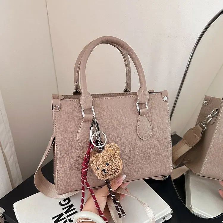 

2025 Women's Light Luxury Large-Capacity Bag - 2025 New, Versatile Fashion, Shoulder/Crossbody/Tote/Handheld Commuter Bag