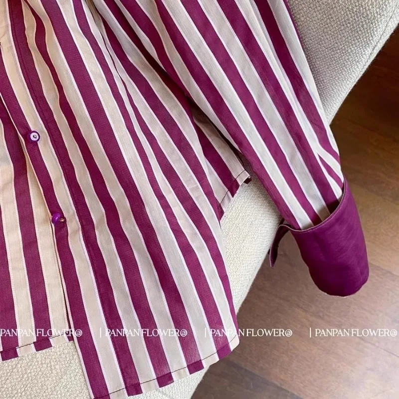 Camicia a righe viola dal design di nicchia da donna allentata retrò 2025 autunno nuovo temperamento versatile top corto