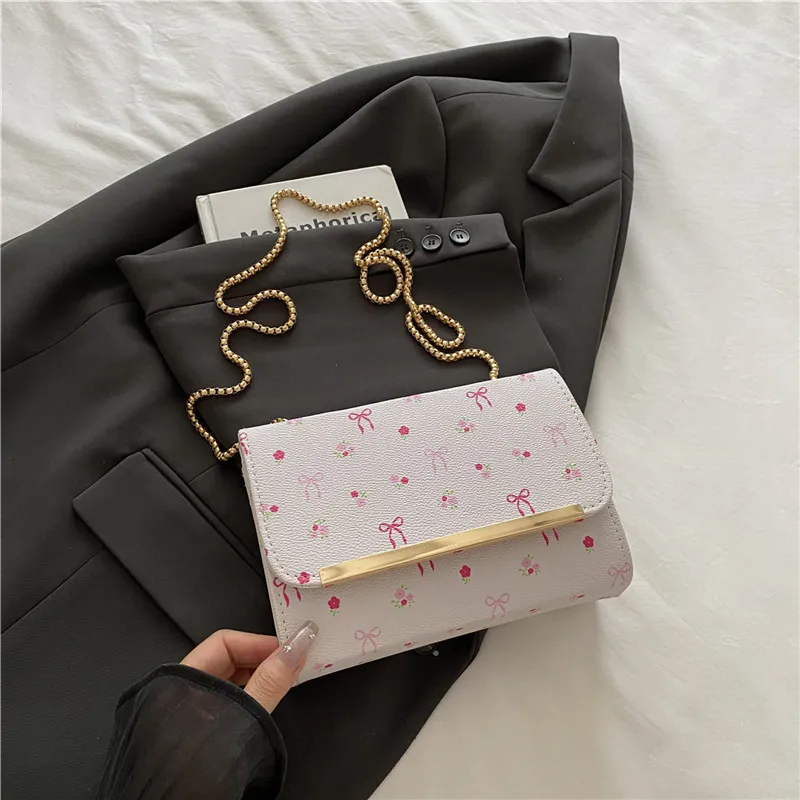 

Popular Small Fresh Cherry Printed Small Square Bag Women's 2025 Summer New Versatile Foreign Style Shoulder Bag Messenger Bag