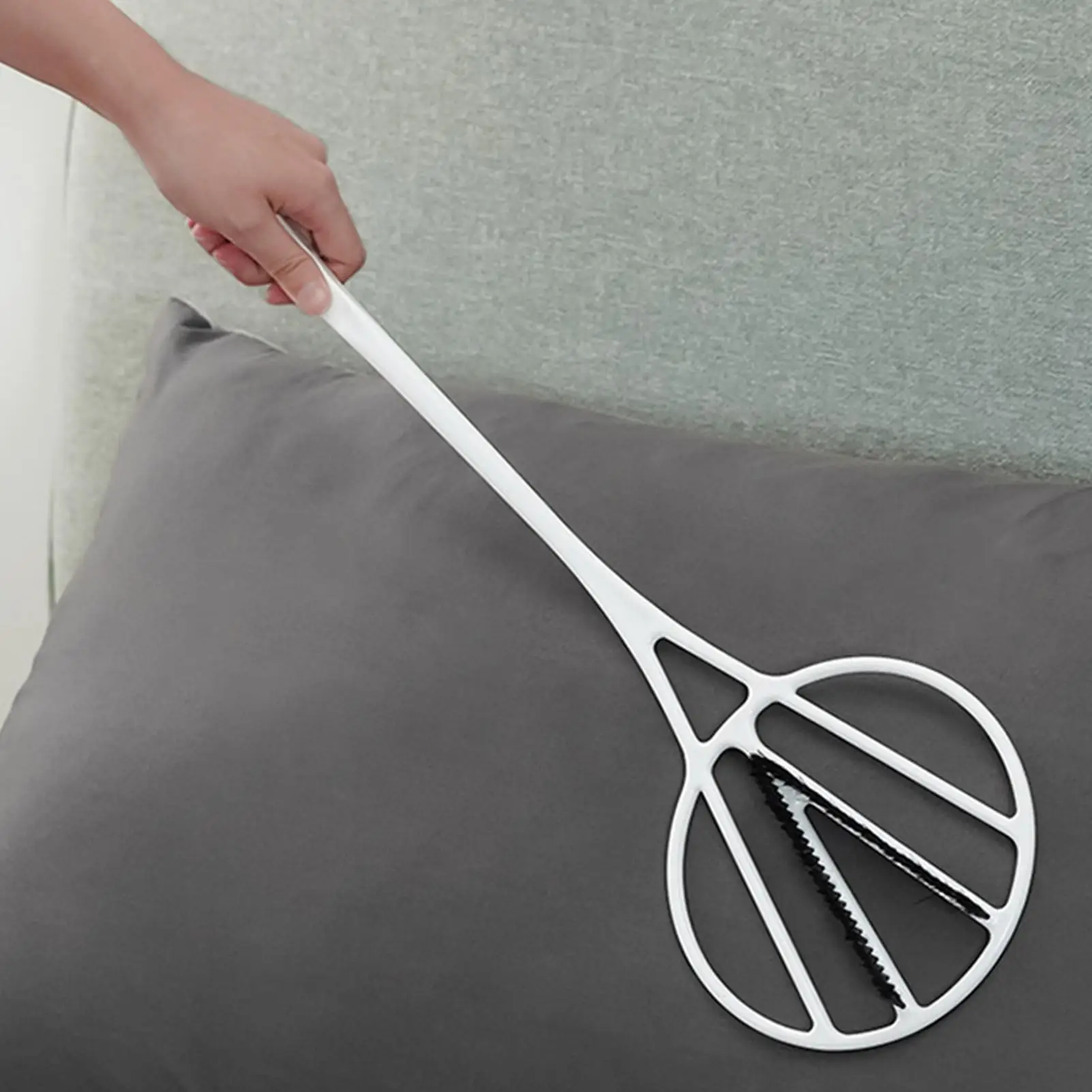 Carpet Rug Beater Carpet And Rug Beater Dust Removal Tool Long Handle Duster Manual Efficient fluffy Rug Beater Dust Remover
