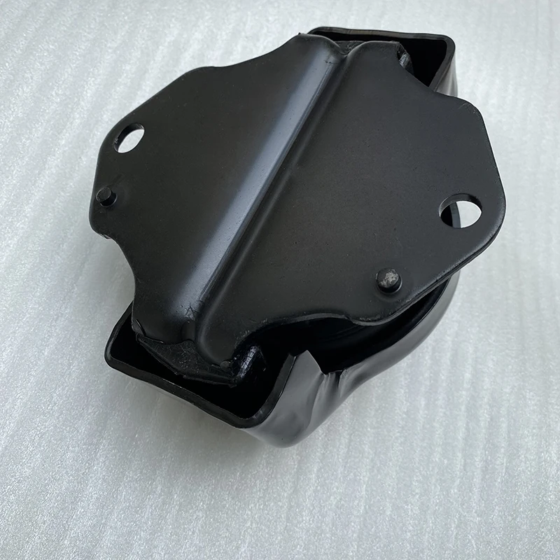 Picture 5: For Mitsubishi Pajero V73 V75 V77 V93 V97 Foot Rubber Engine Mounting Bracket Cushion Rubber Pad