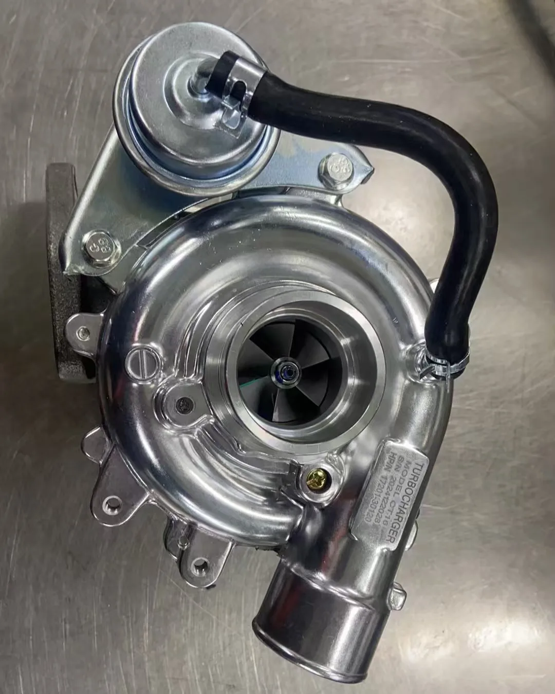 

CT16 17201-30120 Turbo 2KD Turbo CHRA For Toyota Hilux 2KD Engine Turbocharger 17201-OL031 Supercharger 17201-30080 CT12