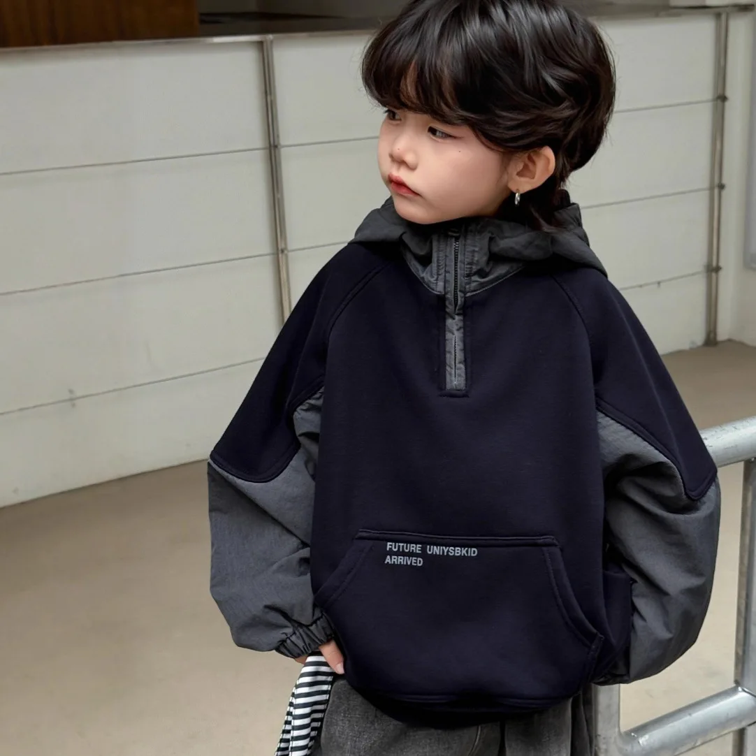 

Children Clothing Boys Fashionable Casual Top 2025 Winter New Boys Thick Warm Comfortable and Versatile Hooded Sweatshirt
