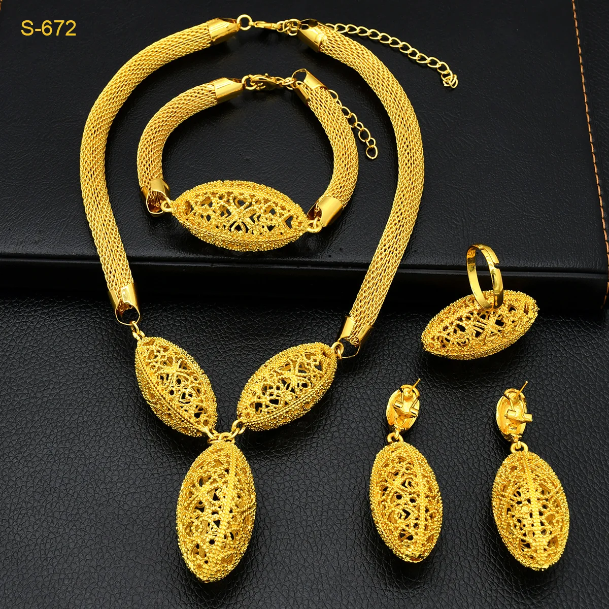 

ESALE Dubai women's jewelry set hot selling 24K gold-plated hollow jewelry necklace bracelet earrings ring four piece set