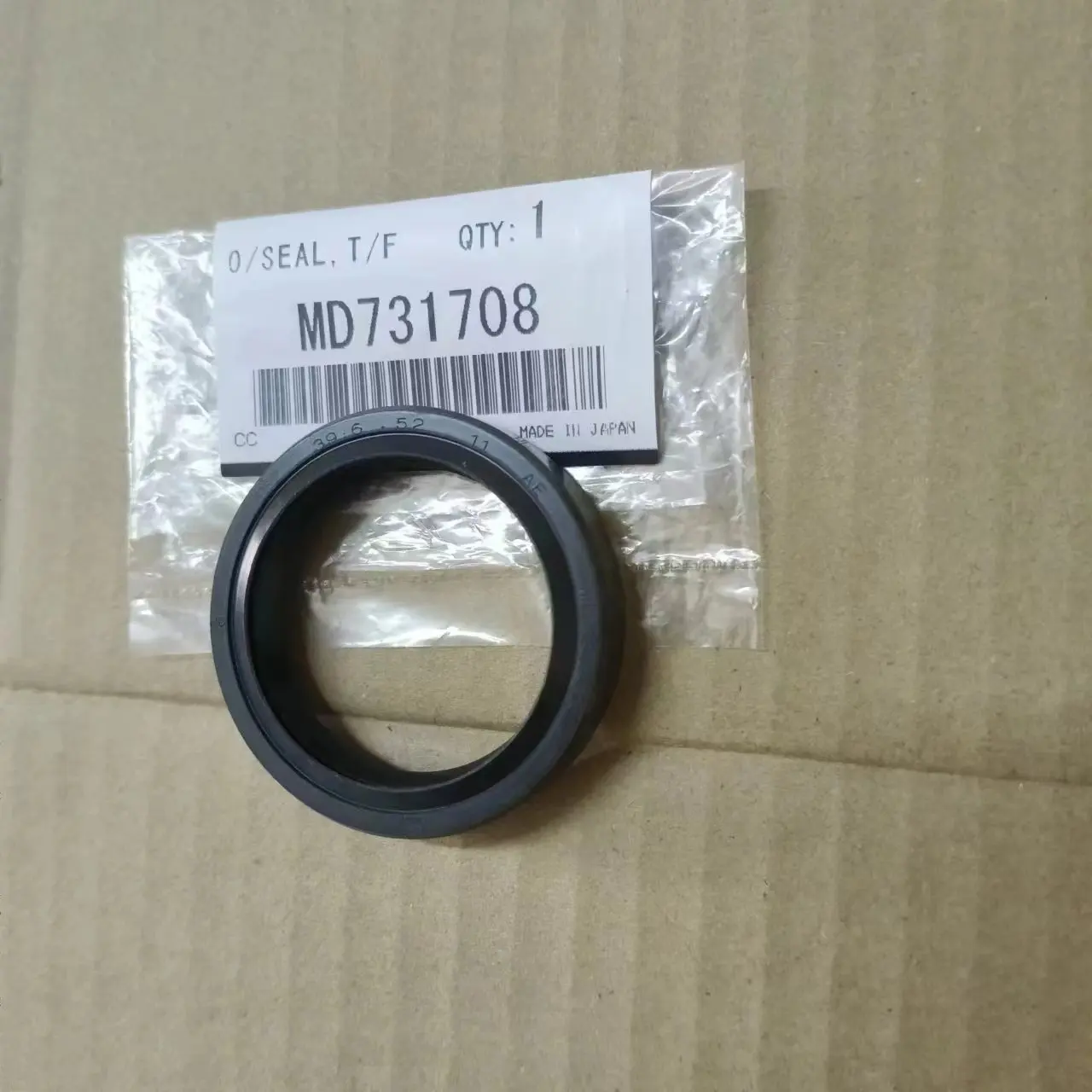 15Z 39.6 52 11 AE MD731708 T/F RR OUTPUT SHAFT OIL SEAL for MITSUBISHI L200 PAJERO MD712012 15Z 36 52 10 AE