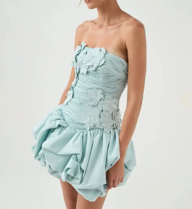 Di alta qualità personalizzato senza spalline blu sopra il ginocchio piega cerniera senza schienale appliques abito abiti da festa para bodas فسات evi intelli