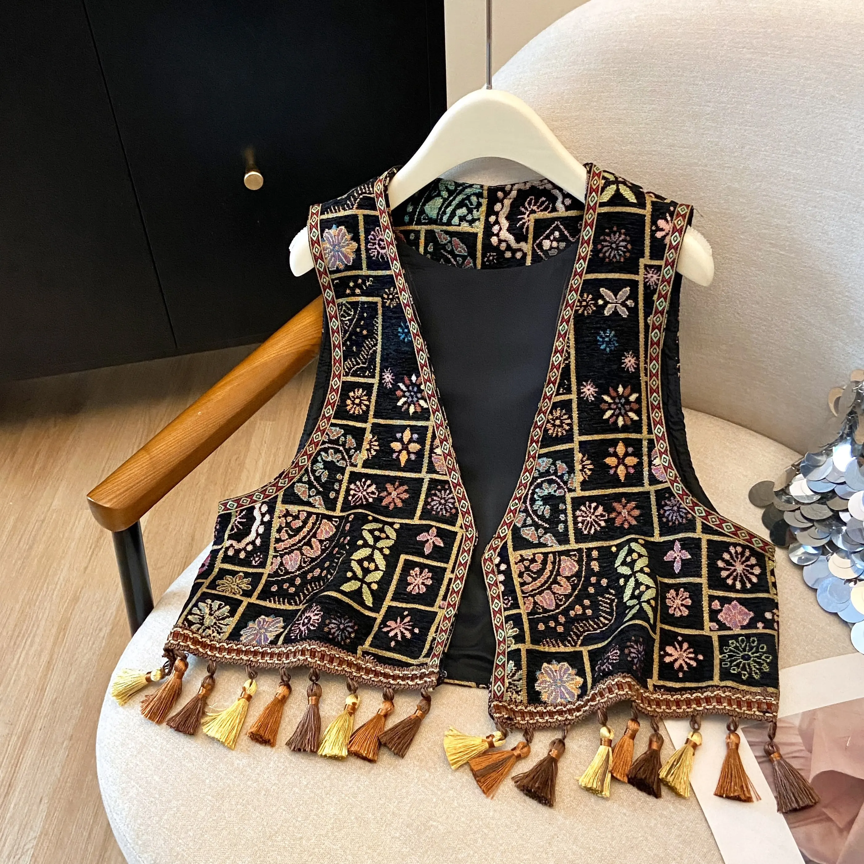 

V-Neck Embroidered Fringed Jacket Layering Ornamental Floral Design Short Length Open Front Women's Fashion Summer 2026
