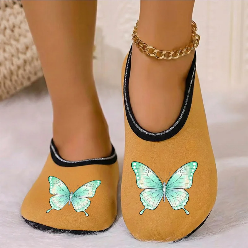 

Четырехсезонные носимые пары с мультяшным птичьим принтом и тонкой бархатной подкладкой, дышащие, высокоэластичные, противоскользящие тапочки для пола.