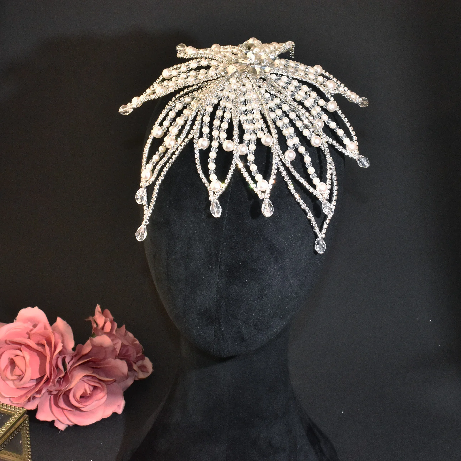 DZ328 اليدوية أنيقة المرأة تيارا وغطاء الرأس اللؤلؤ حزب أغطية الرأس إكسسوارات الشعر حجر الراين ورقة شكل عقال الزفاف #4