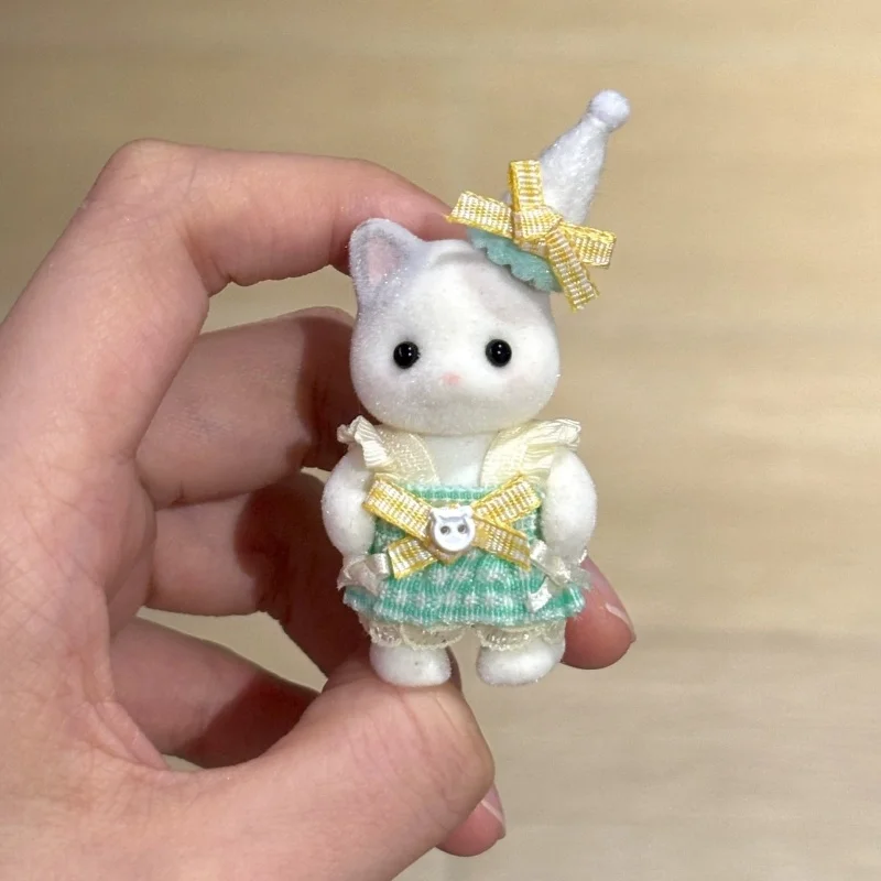 

New Arrival Sylvanian Families High Quality Diy Cute Small Dolls Dress Up Clothes Flocking Doll Decoration Only Clothes No Dolls