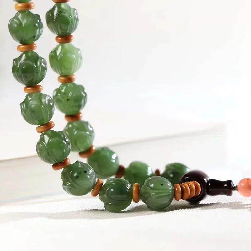 

Natural Hetian Jade Russian Old Material 12Mm Handheld Men And Women Bracelet Beads
