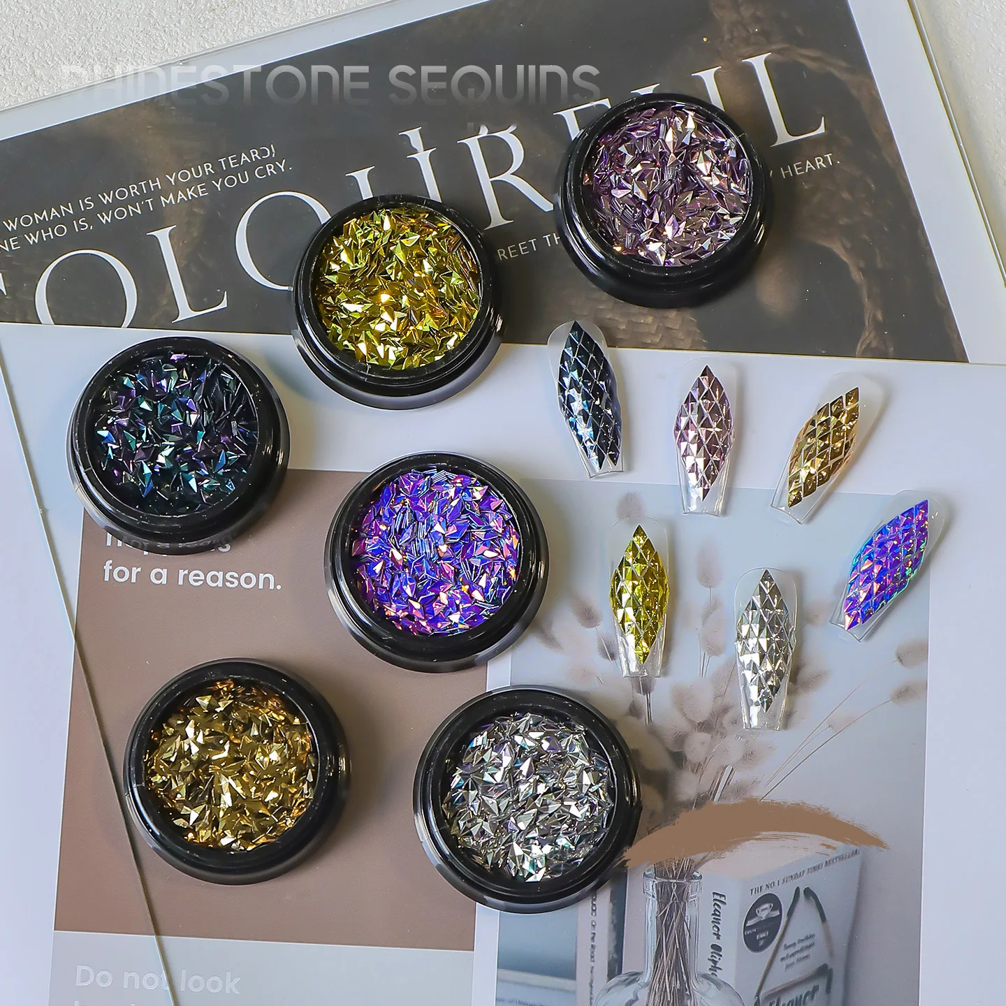 Paillettes rhombiques Ultra-fines et brillantes pour ongles, 1 pot, tons métalliques Laser, décors géométriques pour Nail Art, accessoires de manucure en forme de diamant *